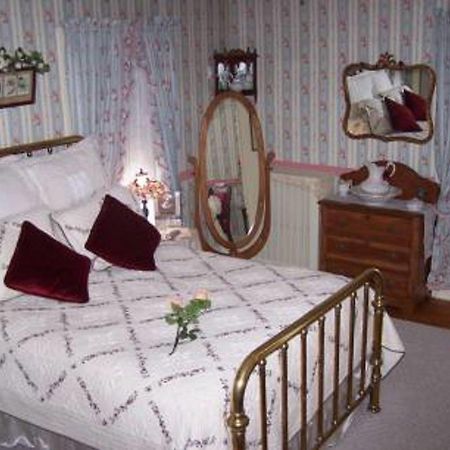 Bellinger Rose Bed & Breakfast Herkimer Habitación foto