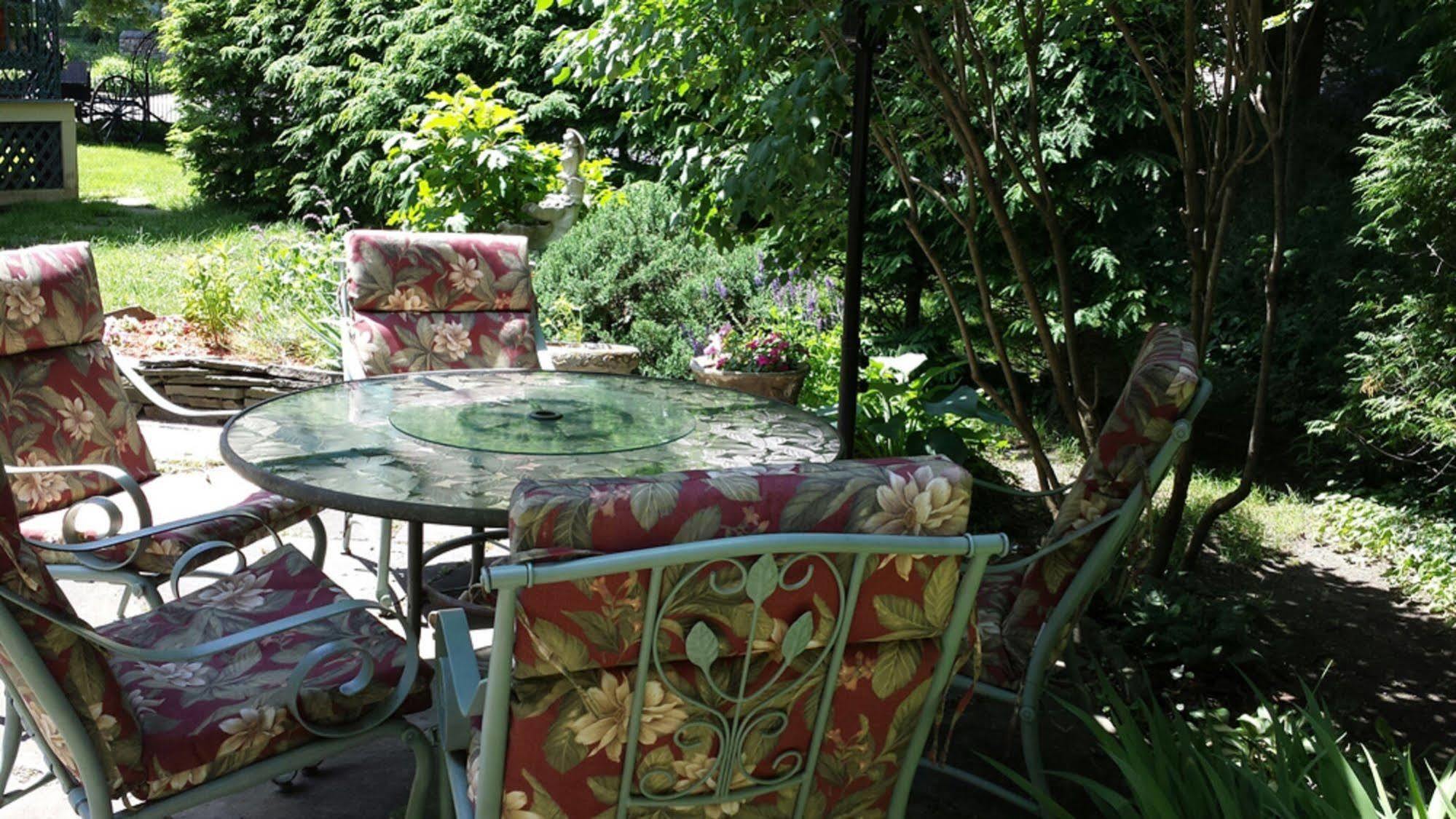Bellinger Rose Bed & Breakfast Herkimer Exterior foto